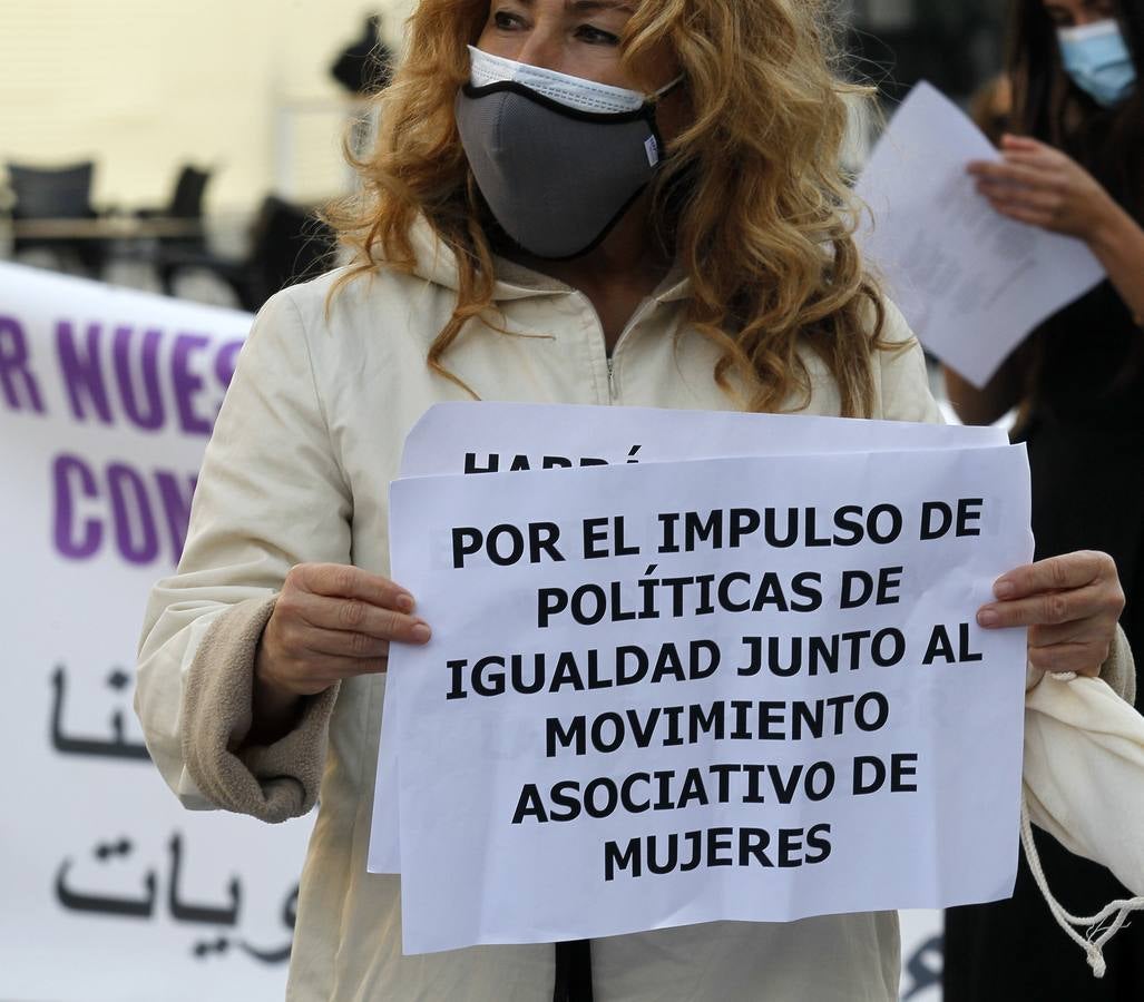 Concentración del Movimiento Feminista de Sevilla en la Plaza de San Francisco