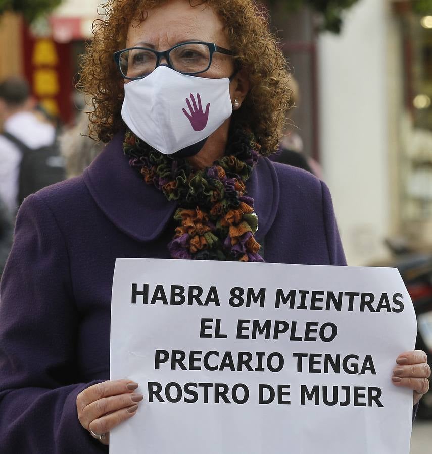 Concentración del Movimiento Feminista de Sevilla en la Plaza de San Francisco