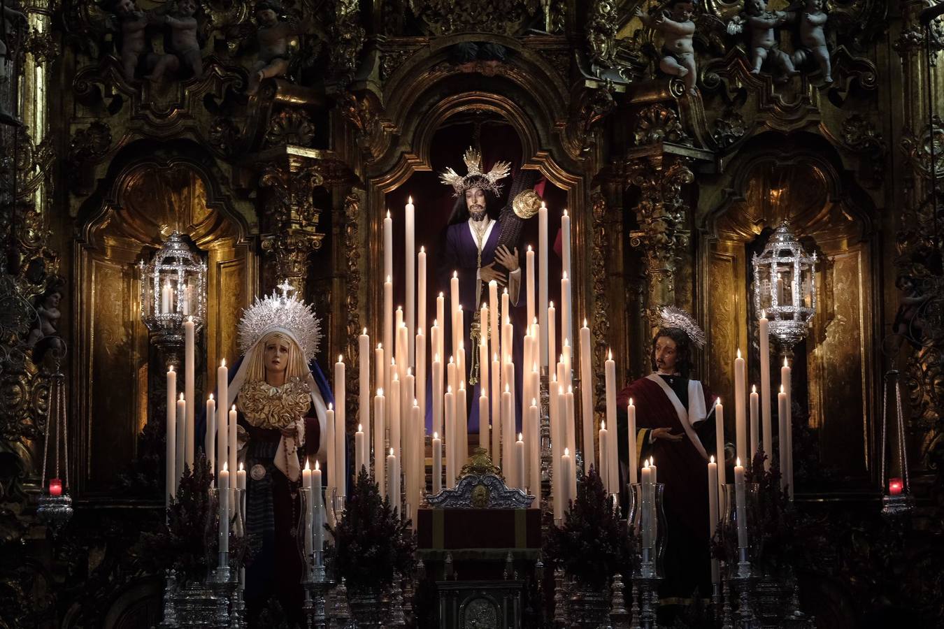 FOTOS: Así es el altar efímero del Nazareno de Santa María en Cádiz