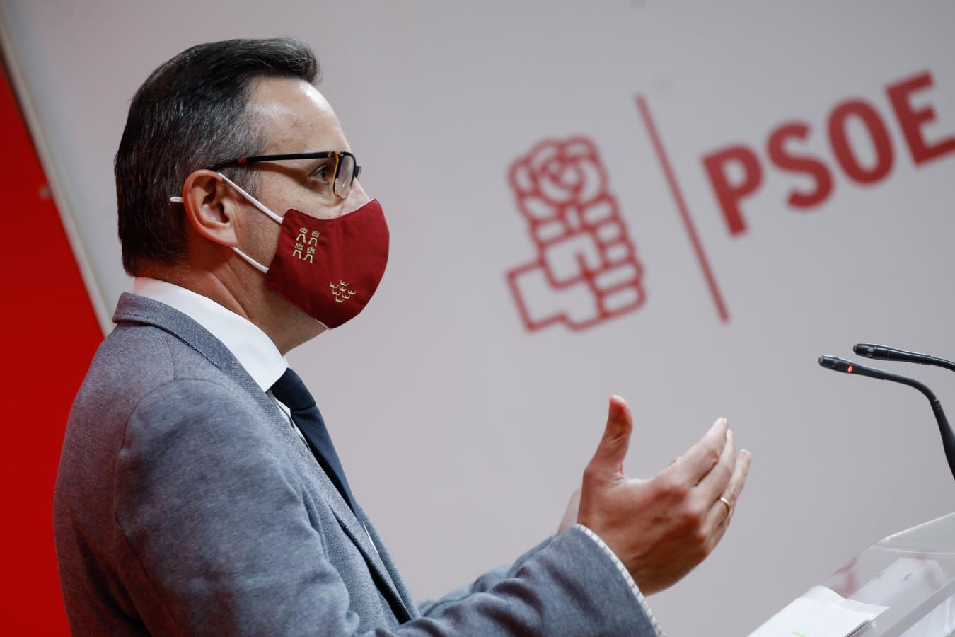 12.45 horas: En Murcia, el secretario general del PSRM-PSOE y portavoz del Grupo Parlamentario Socialista, Diego Conesa, ofrece una rueda de prensa sobre la moción de censura que su formación y Cs han presentado este miércoles en la Asamblea regional y el Ayuntamiento de Murcia. 