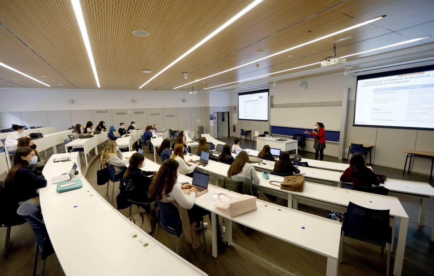 La universidad vuelve a las clases en Córdoba, en imágenes