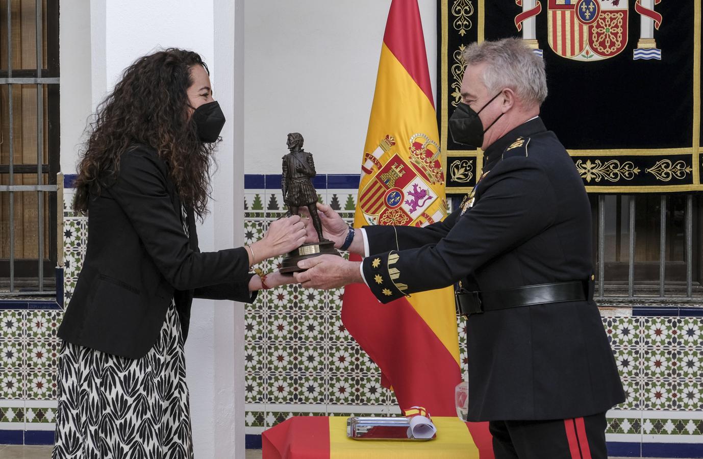 FOTOS: Verónica Sánchez recoge el premio Defensa 2020 de Medios de Comunicación