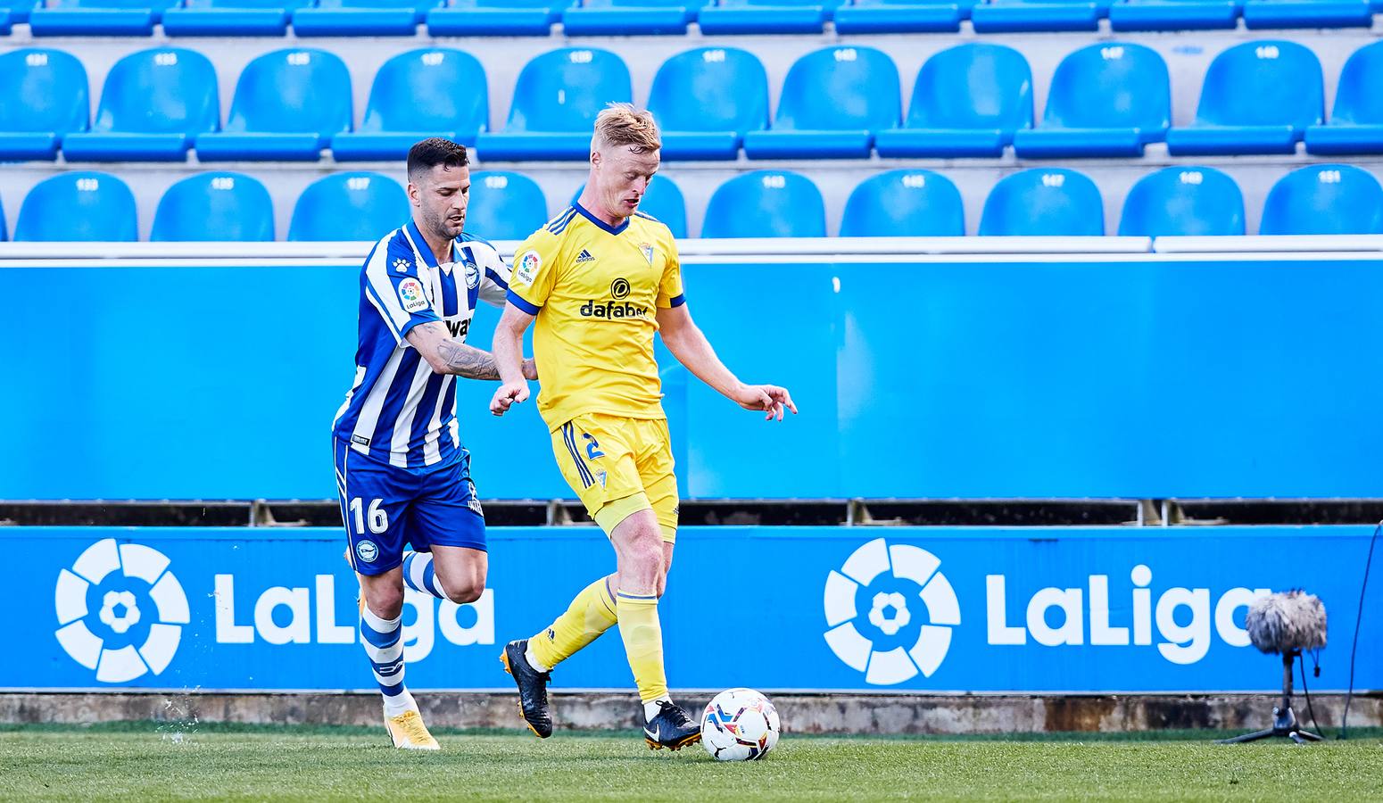 FOTOS: Las imágenes del empate del Cádiz ante el Alavés