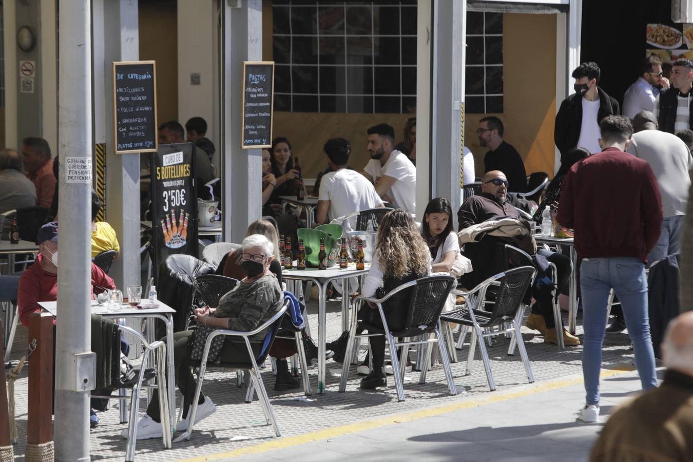 Fotos: ambiente en Cádiz en este primer sábado en el que la provincia está en nivel 2