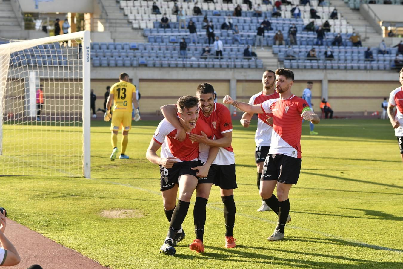 El Córdoba CF gana de penalti (0-1) a El Ejido y llega con opciones de ser tercero a la última jornada