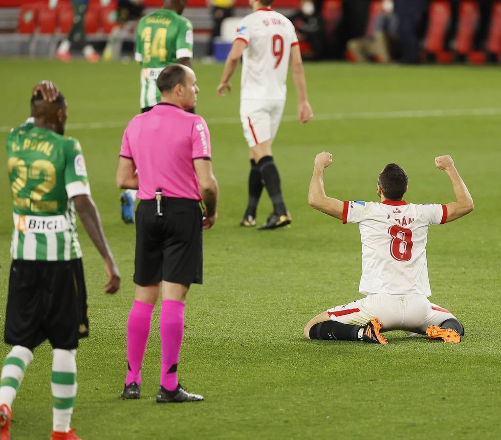 Partido de LaLiga entre el Sevilla y el Betis en el Sánchez-Pizjuán