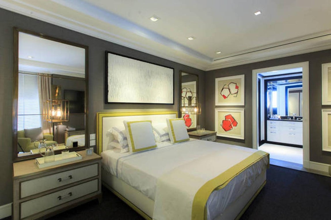 Los pisos de Galerías Canalejas, al detalle. Como norma general, las viviendas poseen vestidor, cocina semiabierta y, al menos, una plaza de aparcamiento; extras que varían en función de los precios y tamaño.