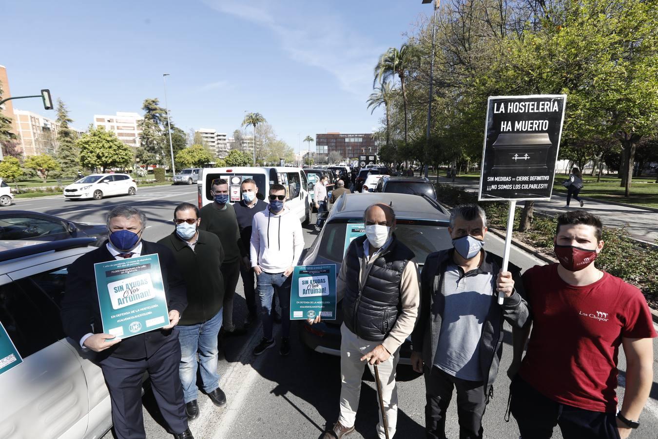 La protesta de los hosteleros de Córdoba, en imágenes