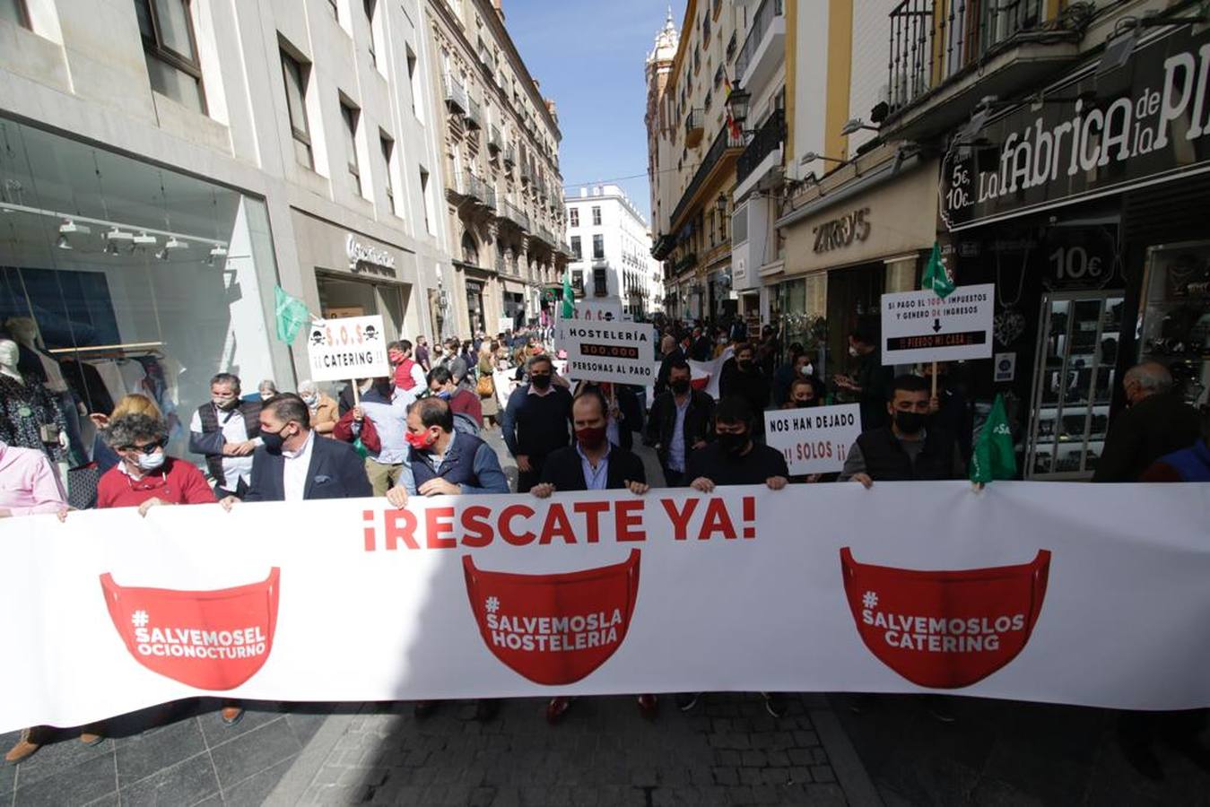 Fotogalería: Los hosteleros se movilizan por el acceso a ayudas directas