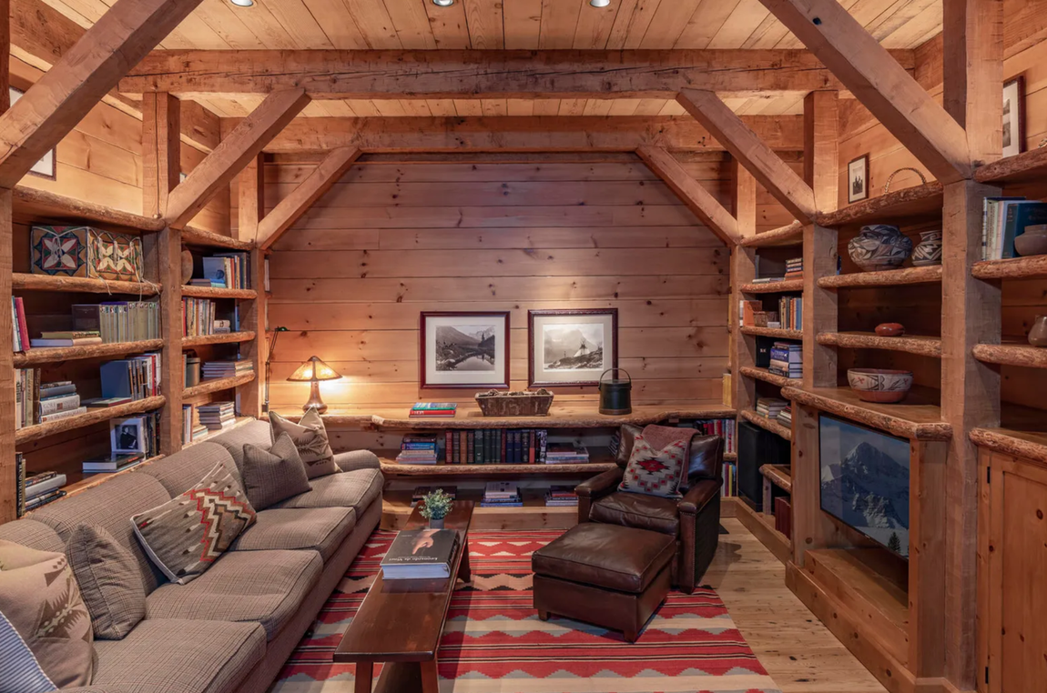 Así es el rancho de Tom Cruise. El ex de Katie Holmes se hizo con la propiedad a principios de los 90 y estuvo durante varios años reformándola hasta construir su refugio de lujo en este increíble paraje, desembolsando, por supuesto, grandes sumas de dinero para dejarlo a su gusto.