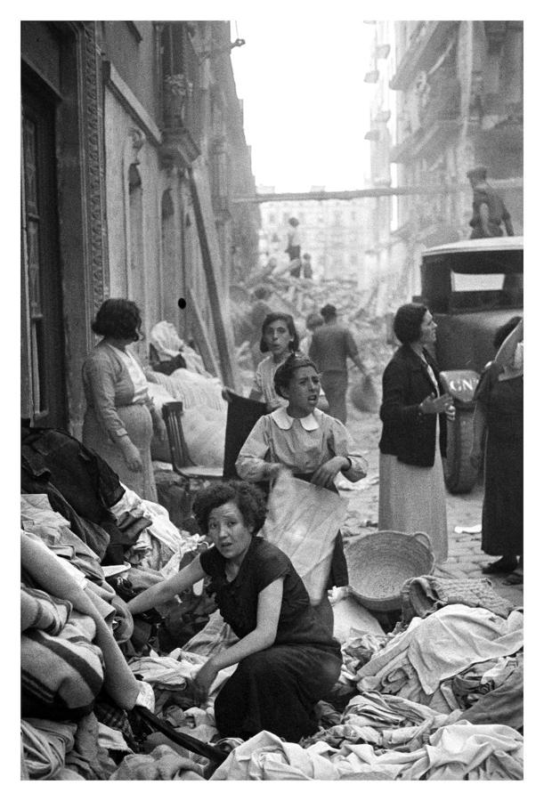 'Sin título' ('Caos posbombardeo'). Barceloneta, Barcelona, 29 de mayo de 1937. Arxiu Campañà