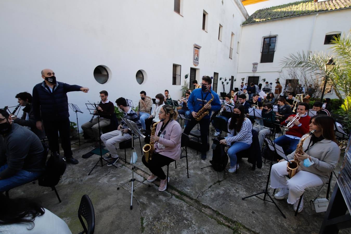 El ensayo de las bandas musicales cofrades en Córdoba, en imágenes