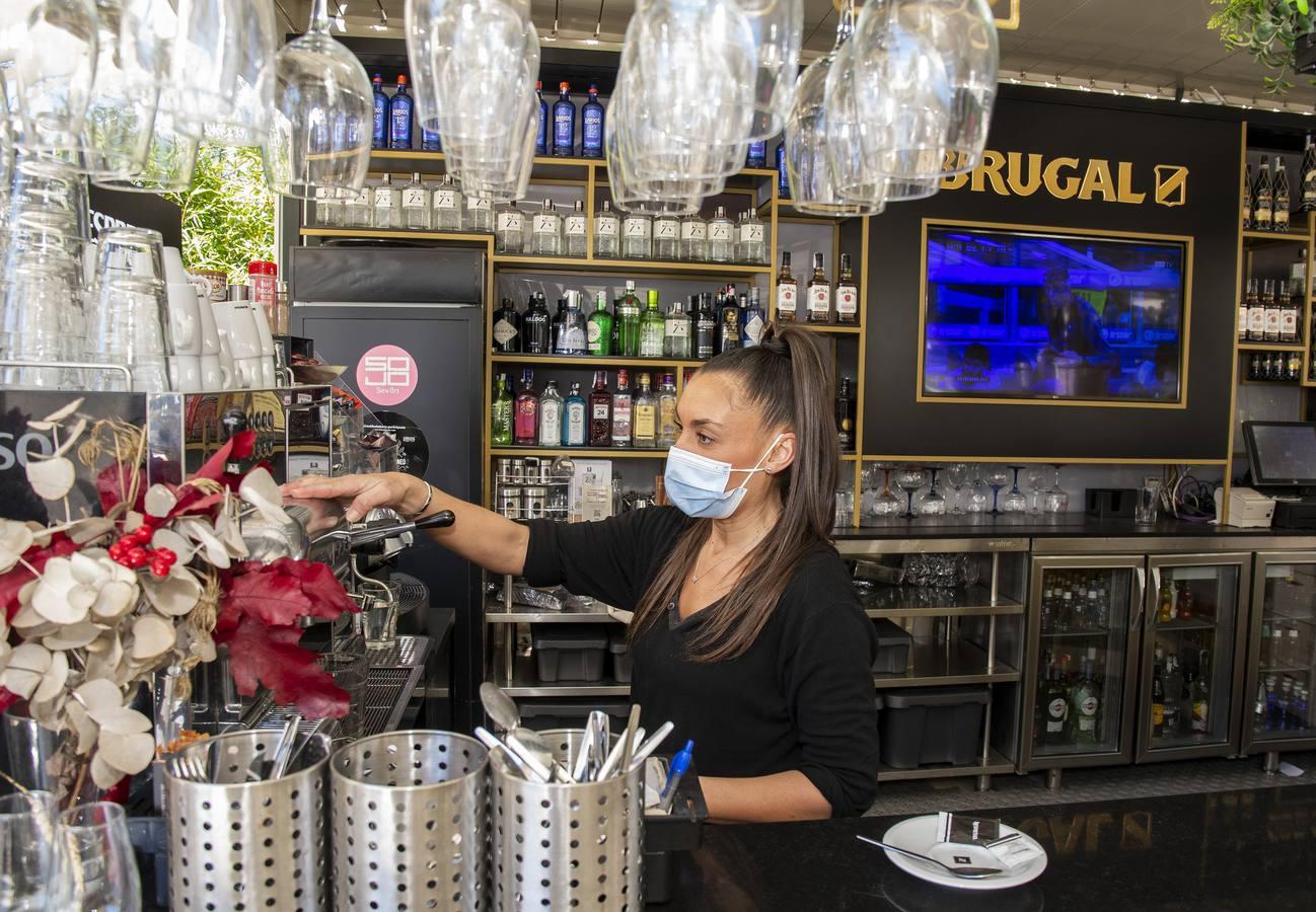 Reapertura del Mercado Lonja del Barranco, en imágenes