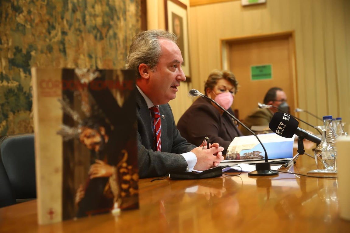 La presentación de la revista &#039;Córdoba Cofrade&#039;, en imágenes