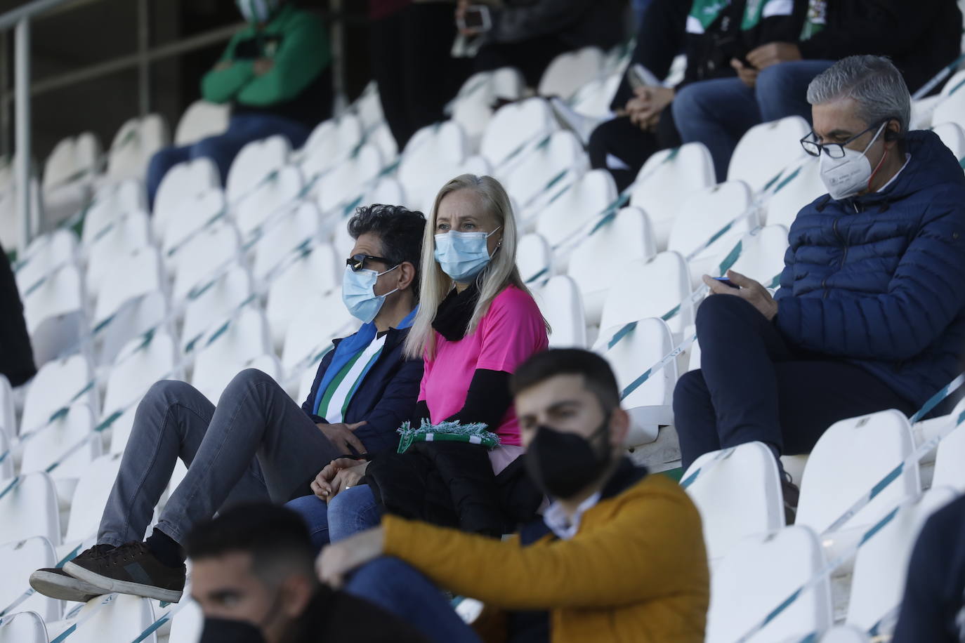 Las mejores imágenes del ambiente en el Córdoba CF - Betis Deportivo