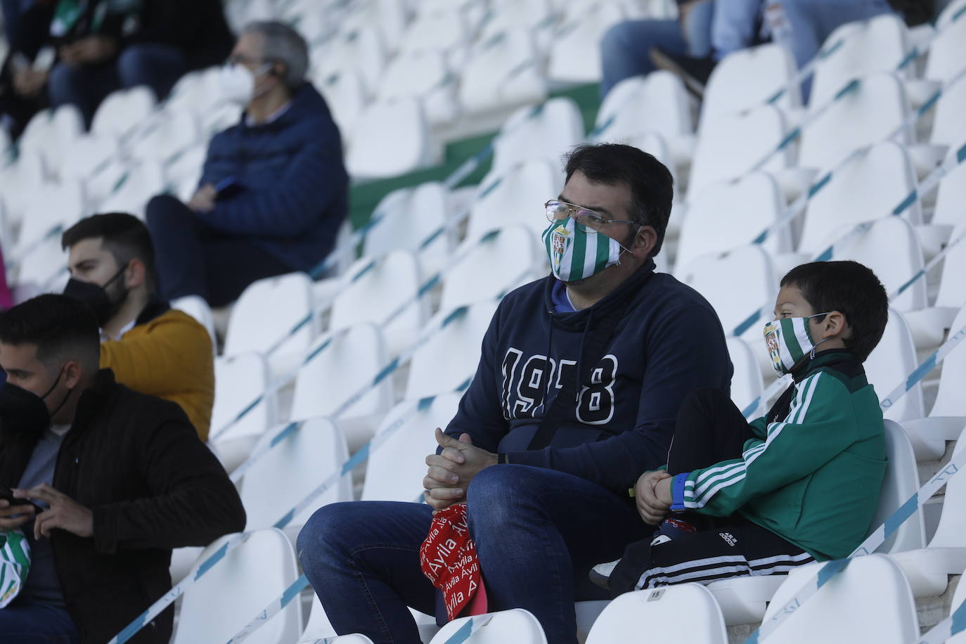 Las mejores imágenes del ambiente en el Córdoba CF - Betis Deportivo