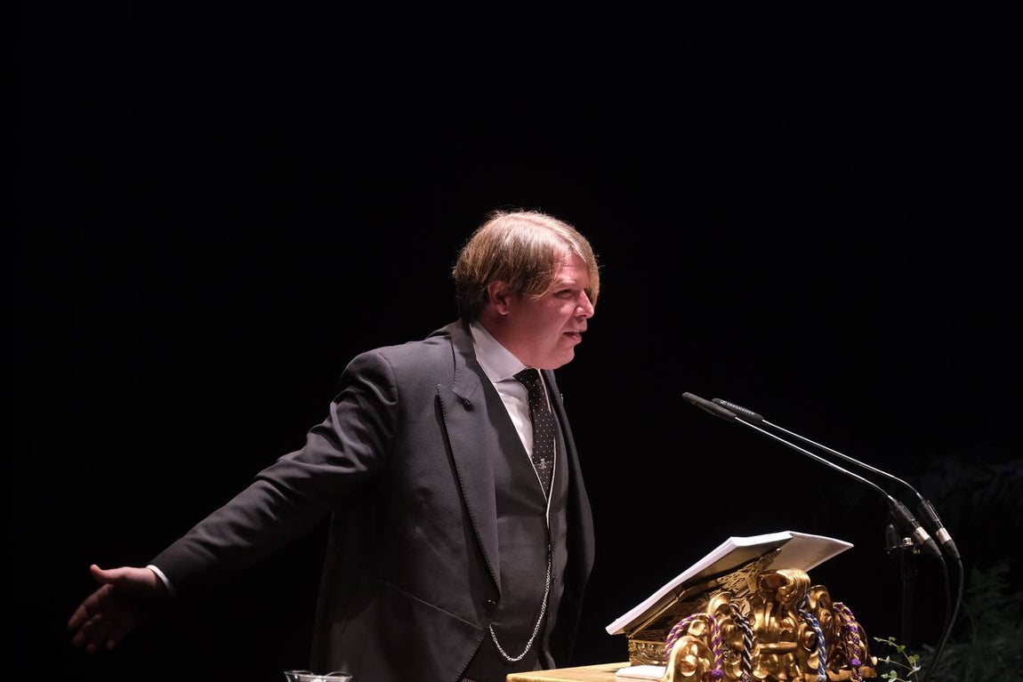 FOTOS: El pregonero Iván Roa abre las puertas de la Semana Santa de Cádiz 2021