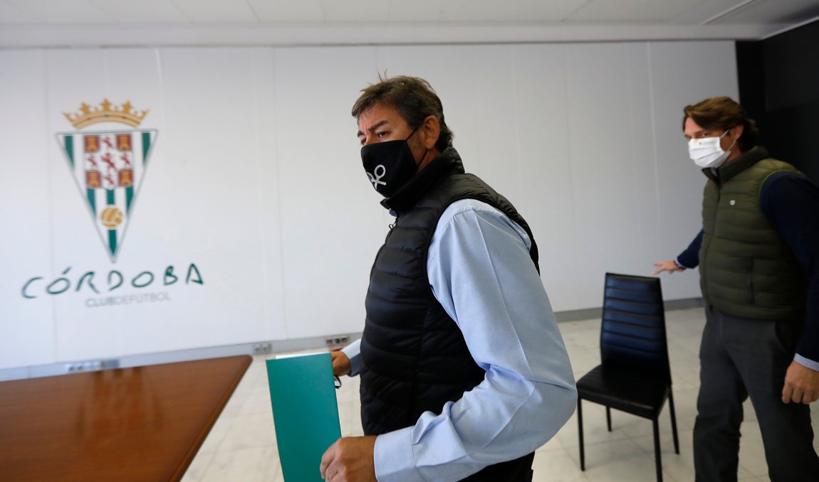 En imágenes, González Calvo explica el fracaso del Córdoba CF