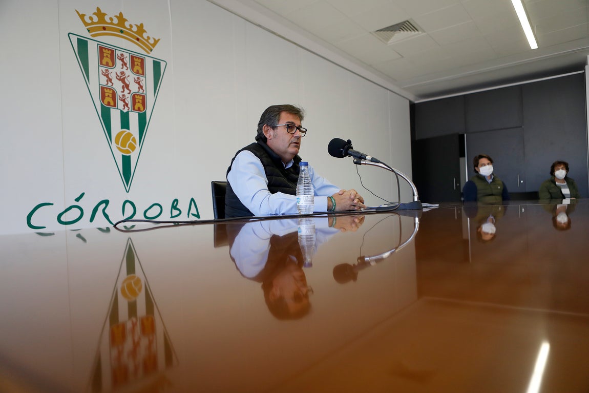 En imágenes, González Calvo explica el fracaso del Córdoba CF
