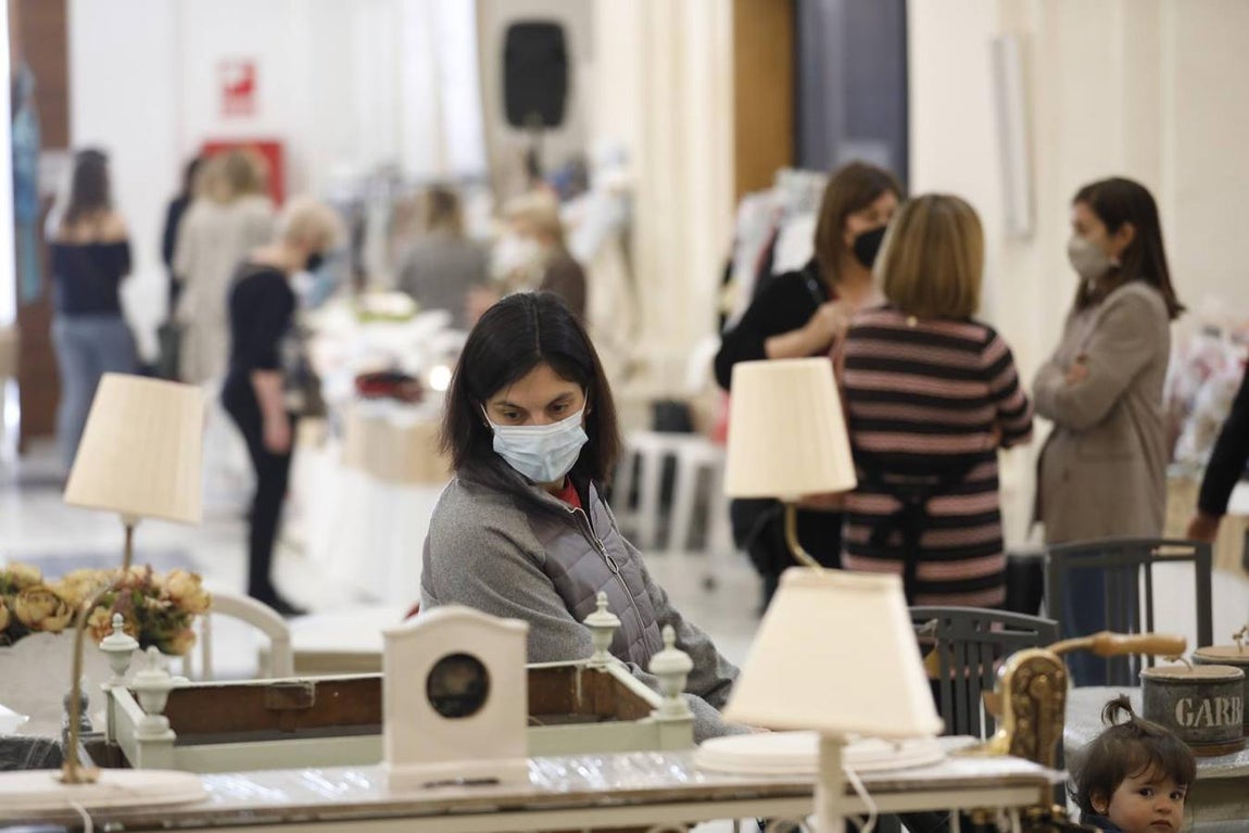 El Baratillo de Adevida en el Oratorio San Felipe Neri, en imágenes