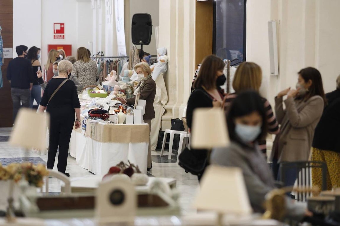El Baratillo de Adevida en el Oratorio San Felipe Neri, en imágenes