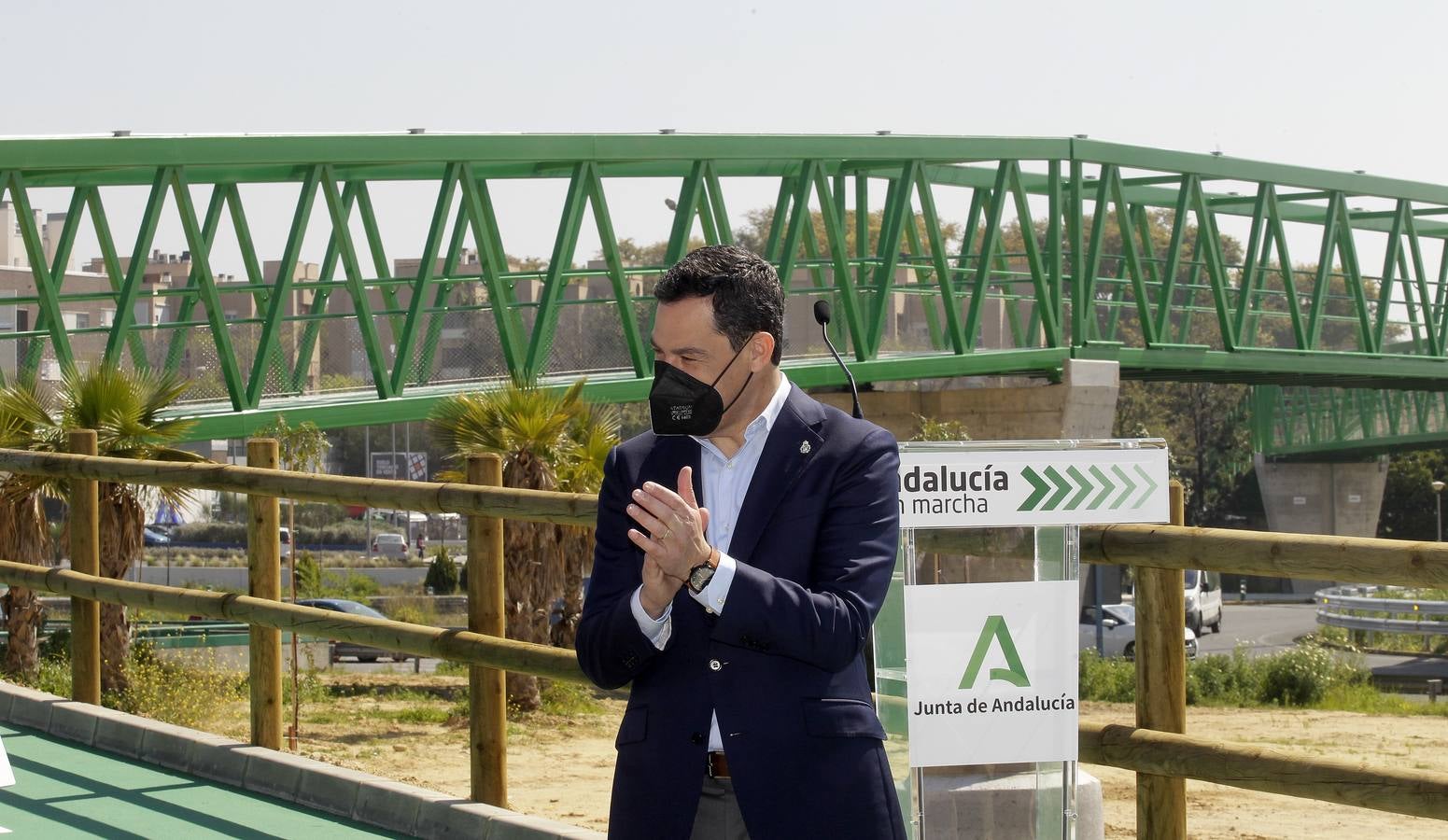 Inauguración de la pasarela ciclopeatonal en Mairena del Aljarafe