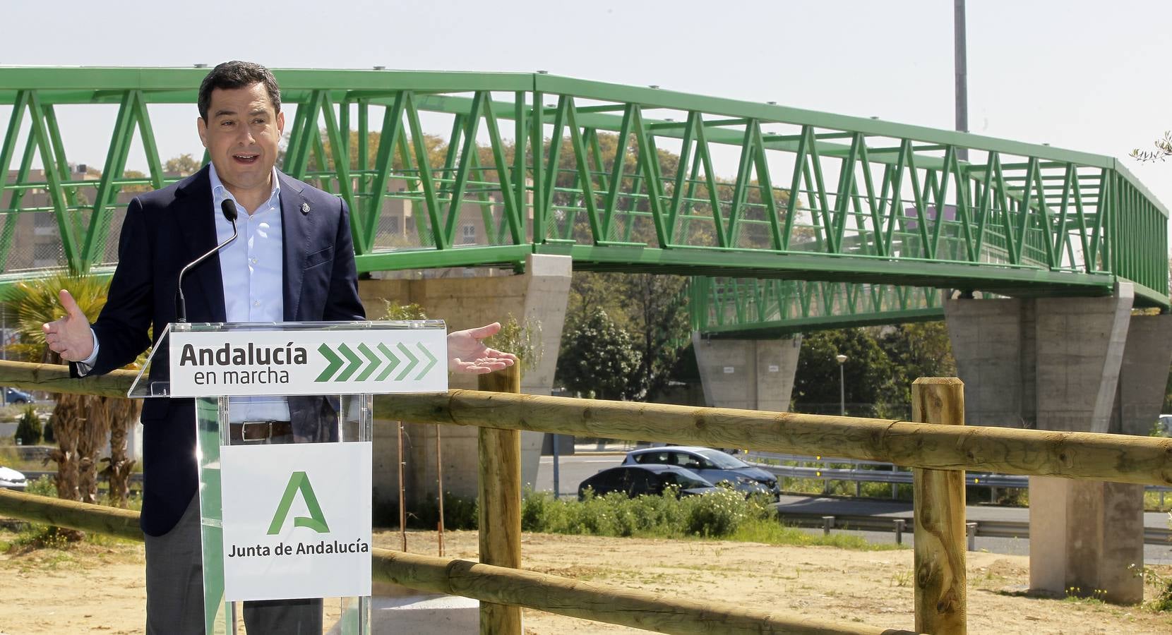 Inauguración de la pasarela ciclopeatonal en Mairena del Aljarafe