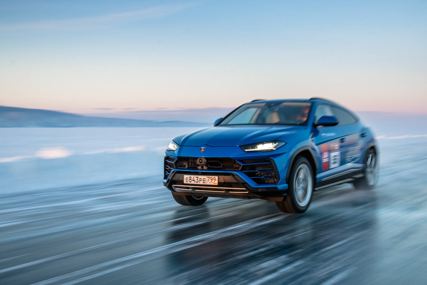 Fotogalería: Lamborghini Urus, nuevo récord de velocidad sobre hielo