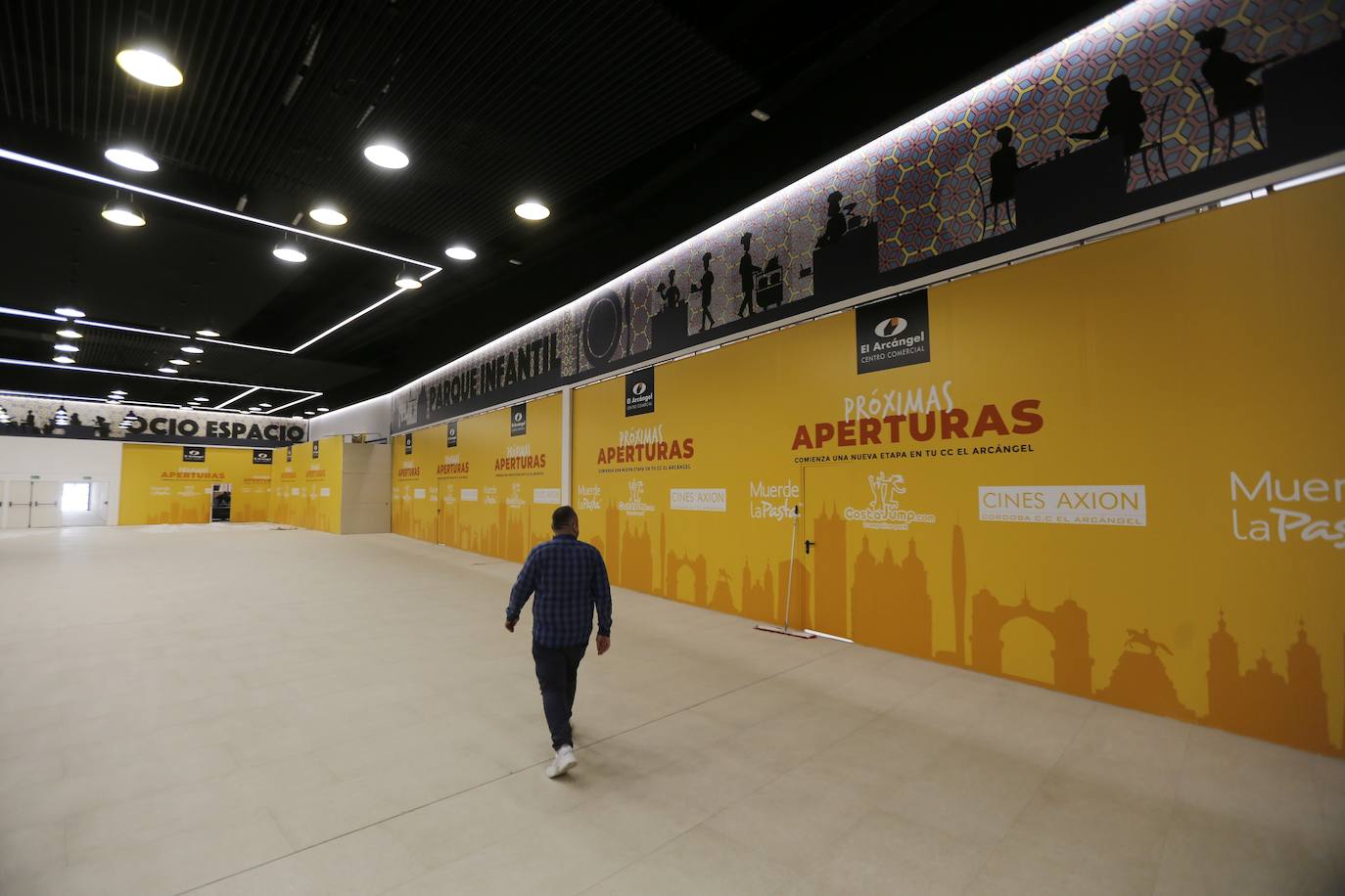 Los últimos retoques de la apertura de los Cines Axion en Córdoba, en imágenes