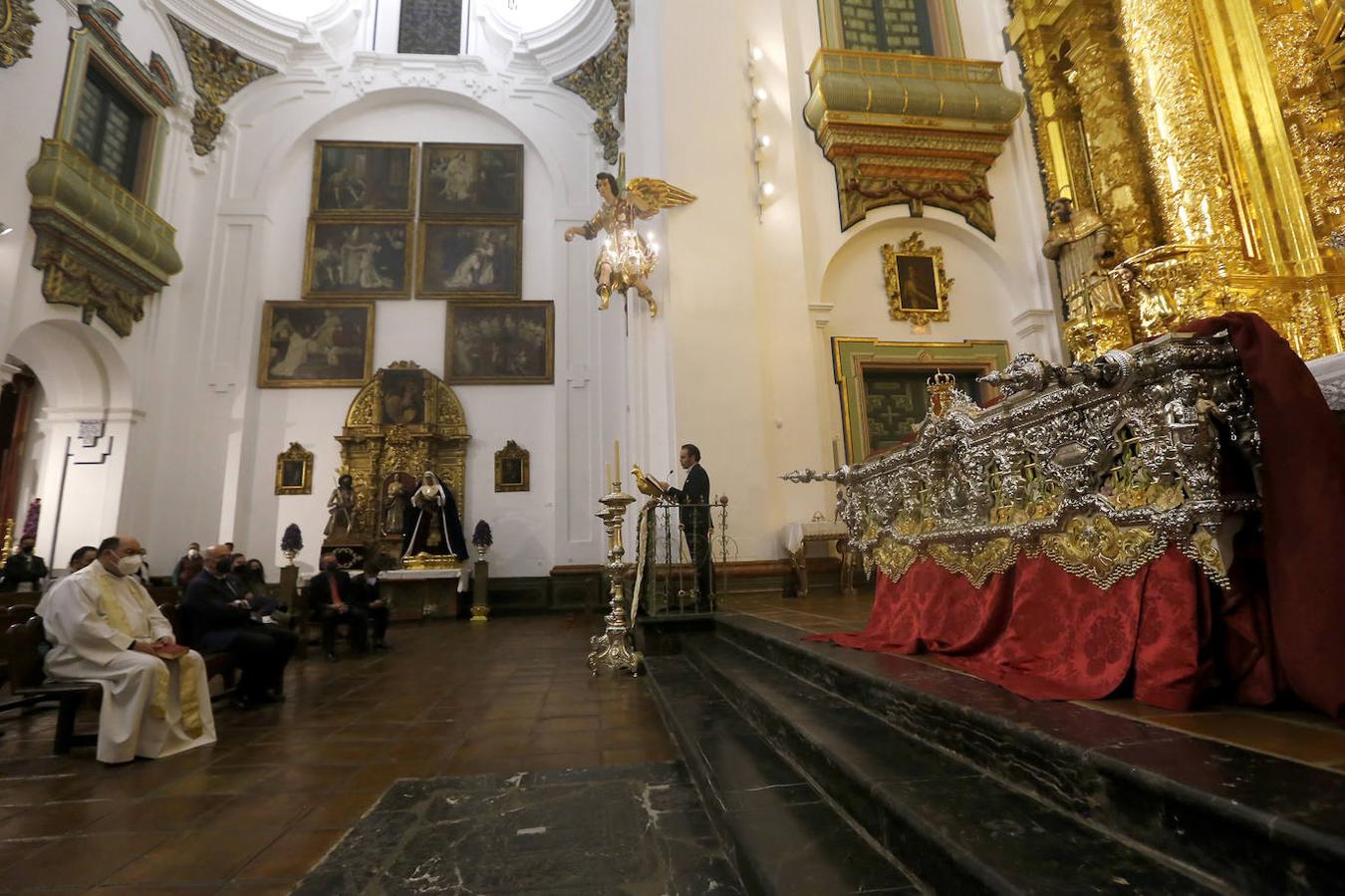 El nuevo respiradero del paso de la Virgen de la Merced de Córdoba, en imágenes