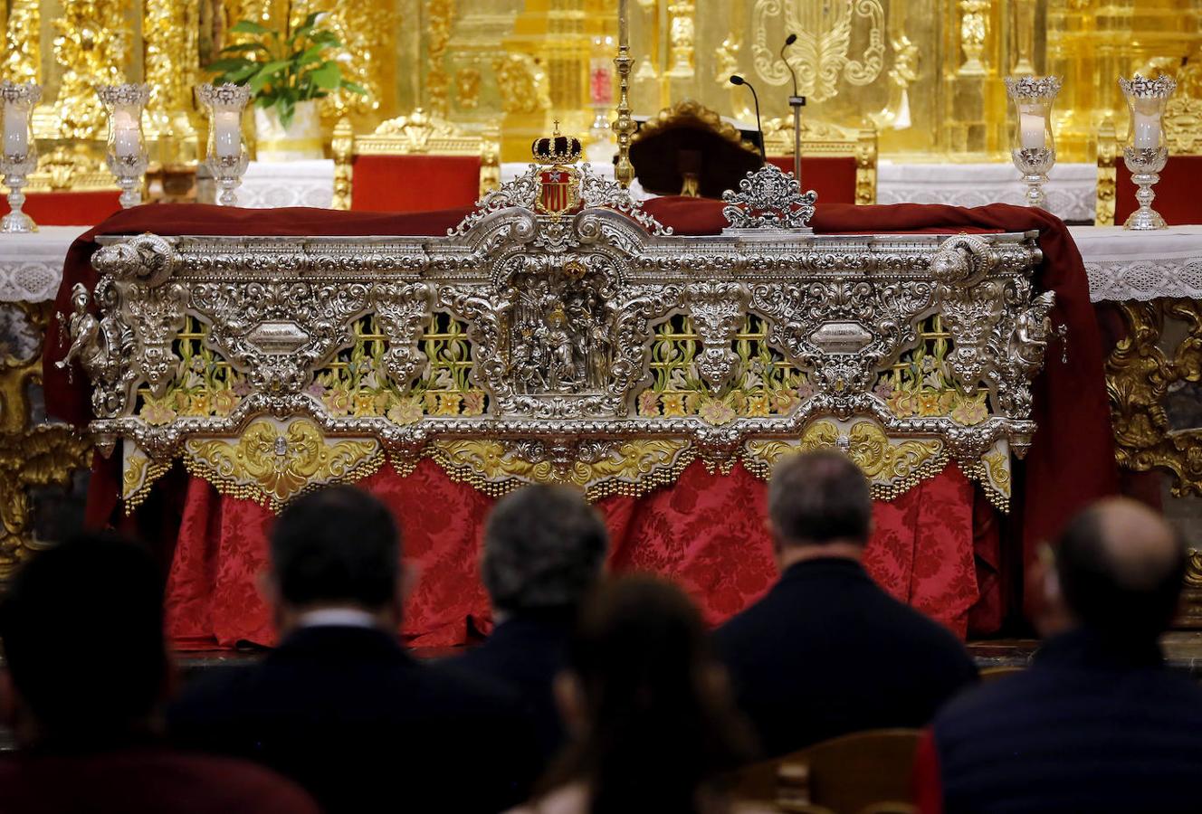 El nuevo respiradero del paso de la Virgen de la Merced de Córdoba, en imágenes