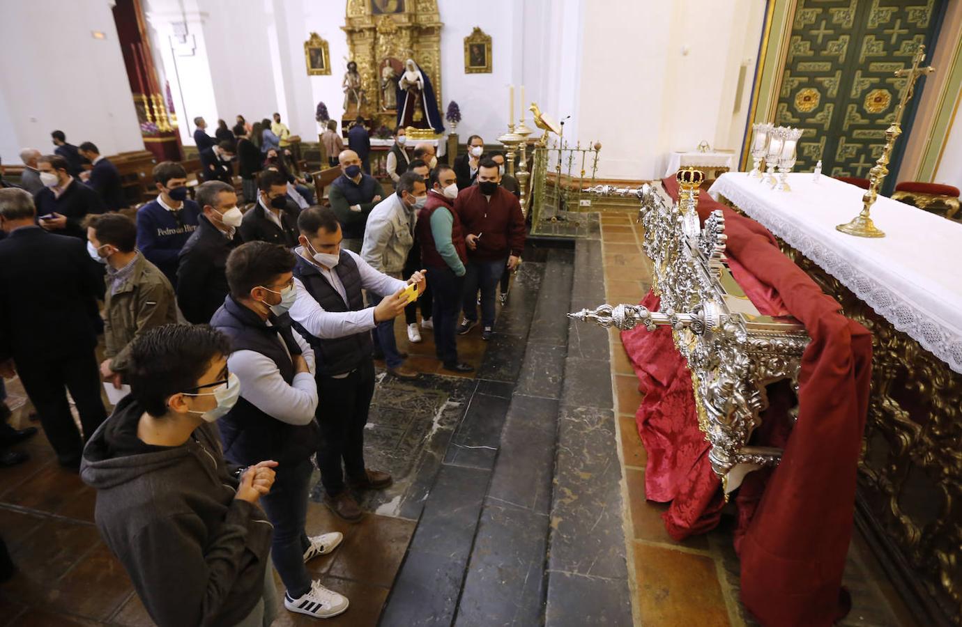 El nuevo respiradero del paso de la Virgen de la Merced de Córdoba, en imágenes