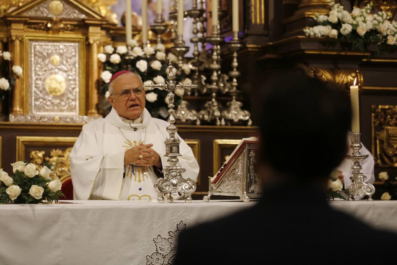 El Viernes de Dolores en la plaza de Capuchinos de Córdoba, en imágenes