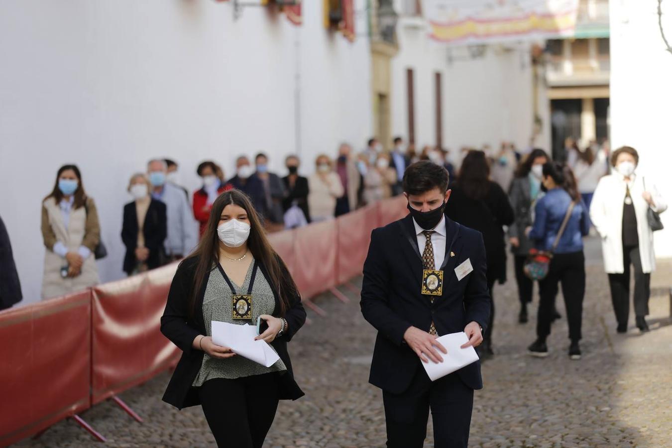 El Viernes de Dolores en la plaza de Capuchinos de Córdoba, en imágenes