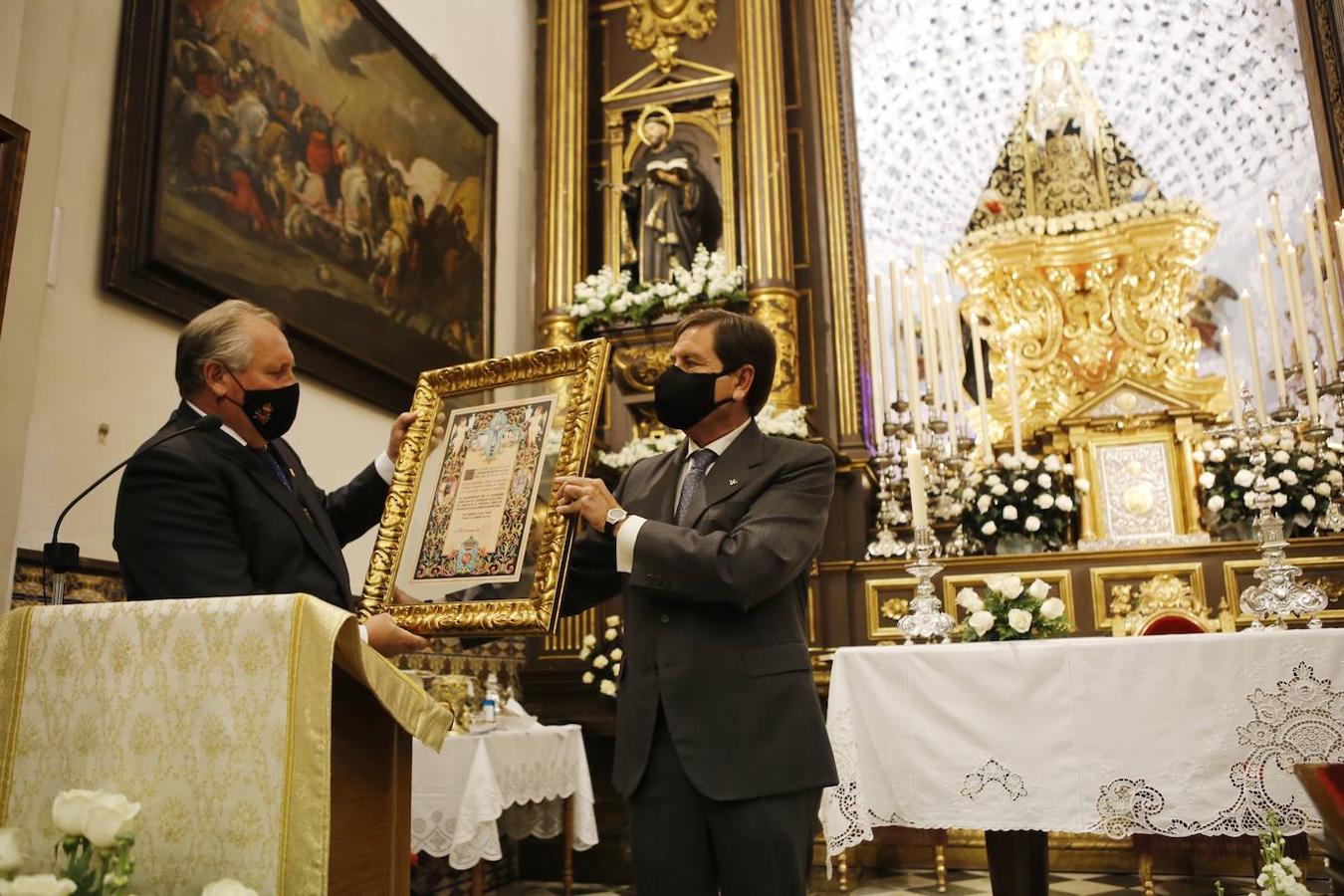 El Viernes de Dolores en la plaza de Capuchinos de Córdoba, en imágenes