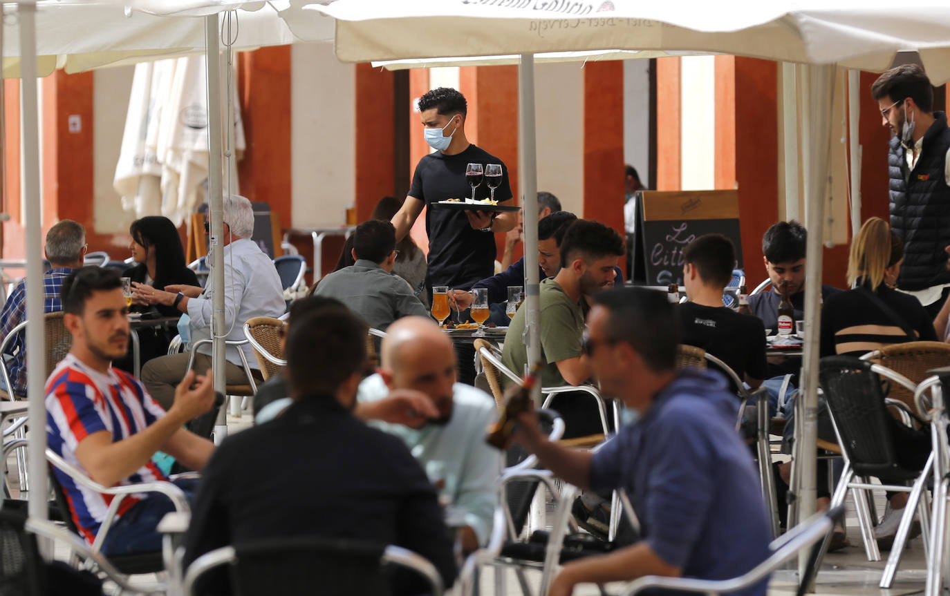 Fotogalería: los veladores de Córdoba al inicio de la Semana Santa