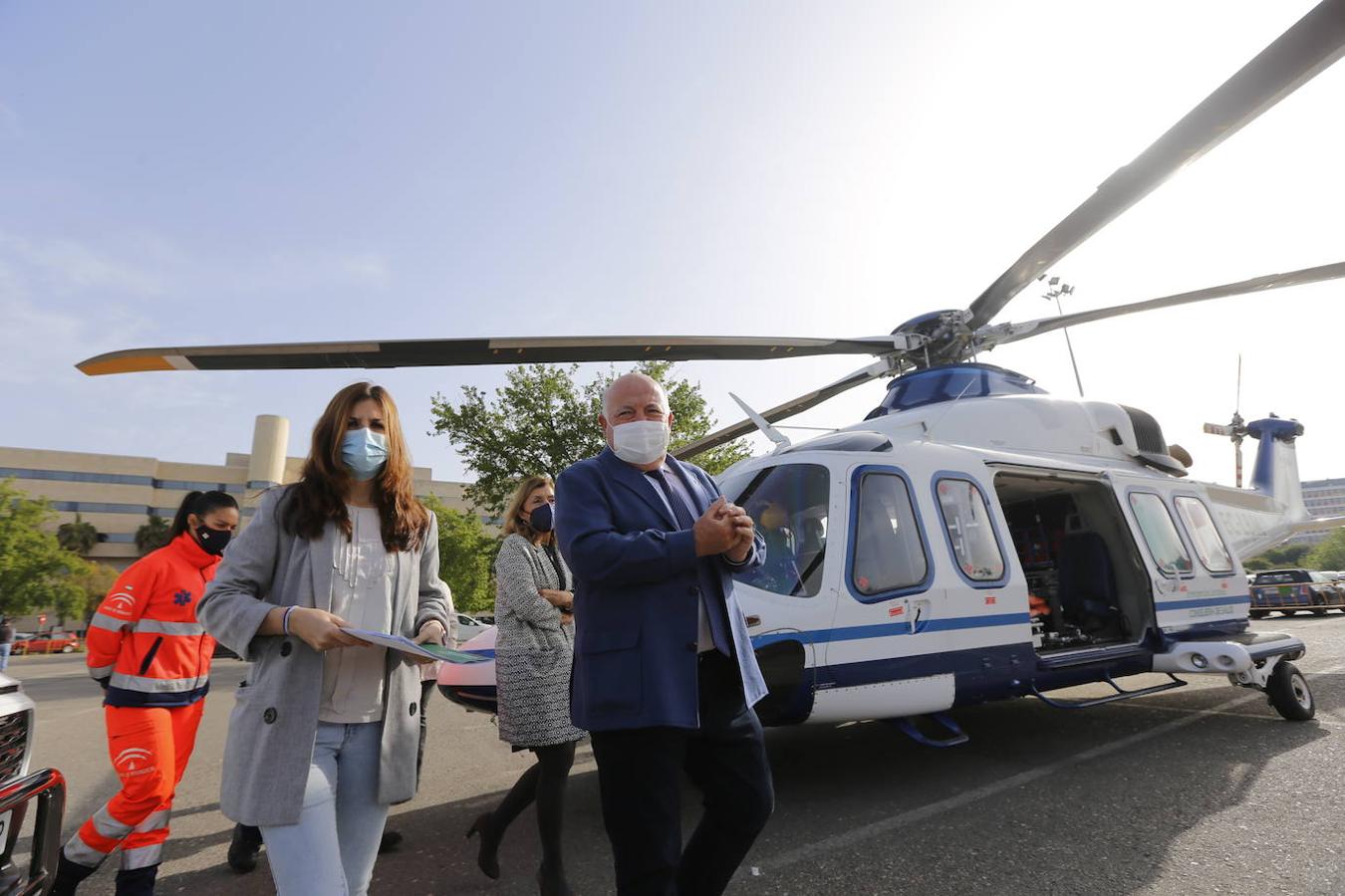 La presentación en Córdoba de los helicópteros del 061, en imágenes