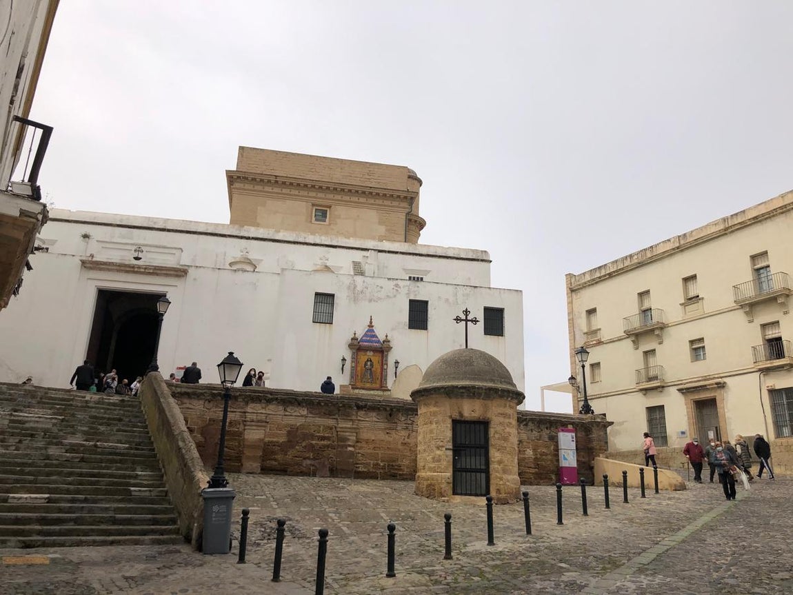 FOTOS: Viernes de Dolores en la Semana Santa de Cádiz 2021