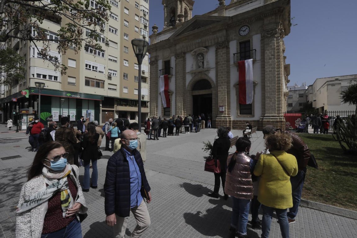 En imágenes: Domingo de Ramos de la Semana Santa 2021 en Cádiz