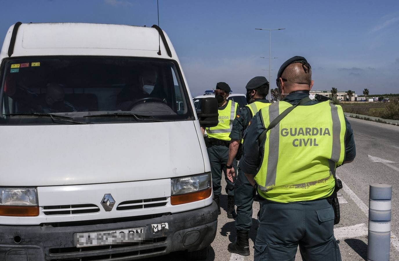 De patrulla con la Usecic de la Guardia Civil de Cádiz