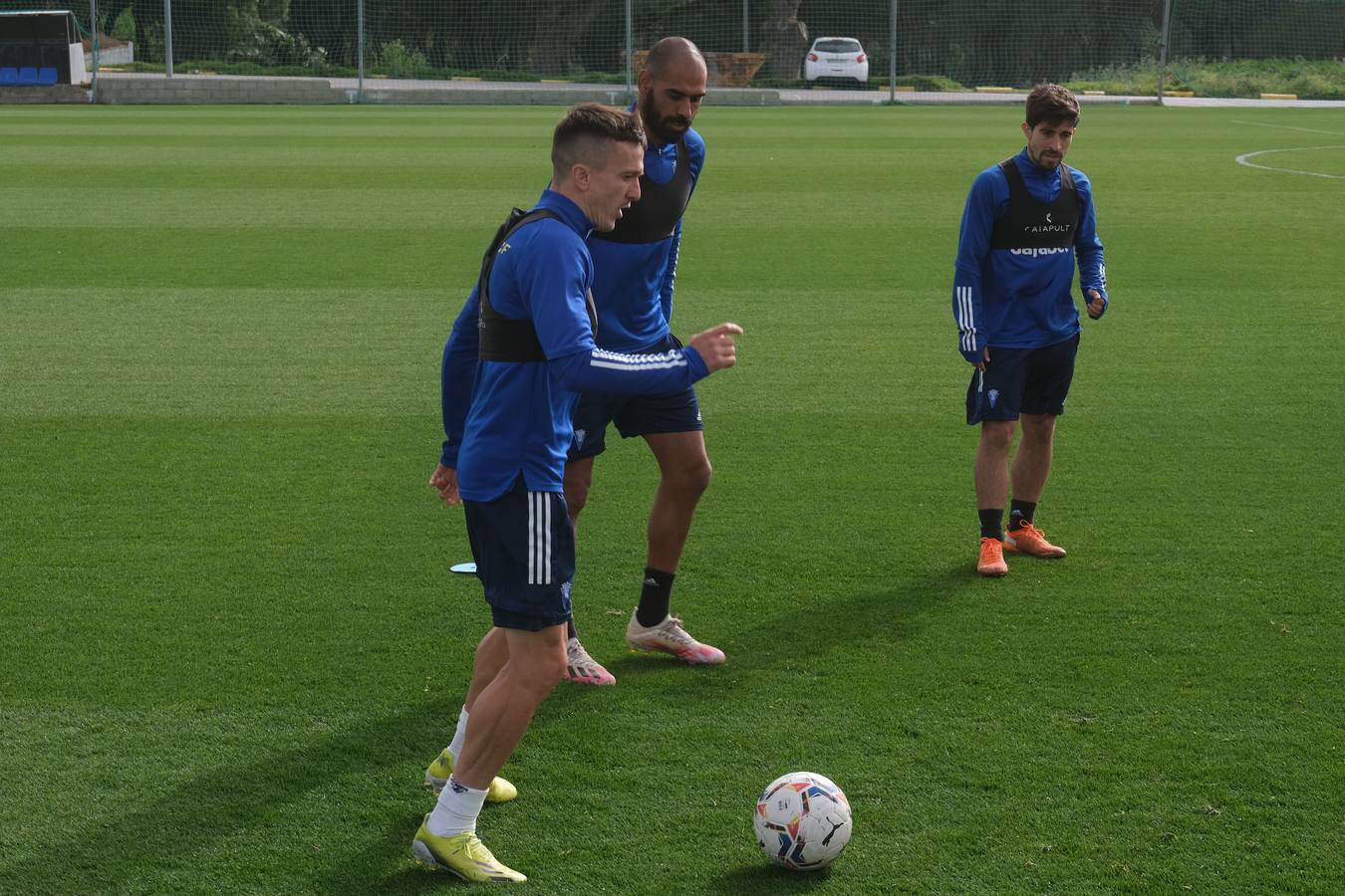 FOTOS: Akapo, la novedad en el entrenamiento del Cádiz CF