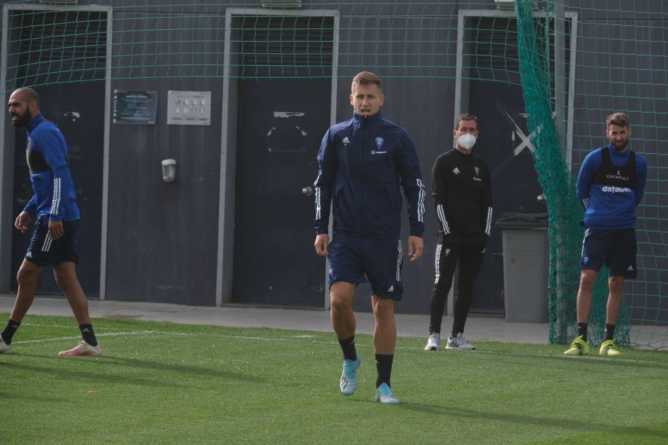 FOTOS: Akapo, la novedad en el entrenamiento del Cádiz CF