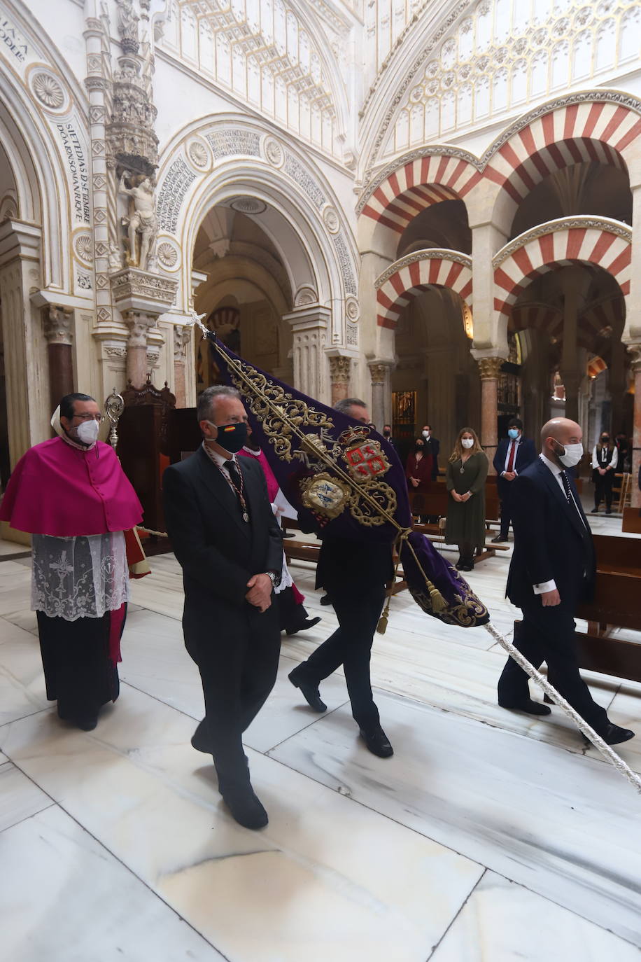 Semana Santa de Córdoba 2021 | Las imágenes del acto conjunto el Jueves Santo en la Catedral