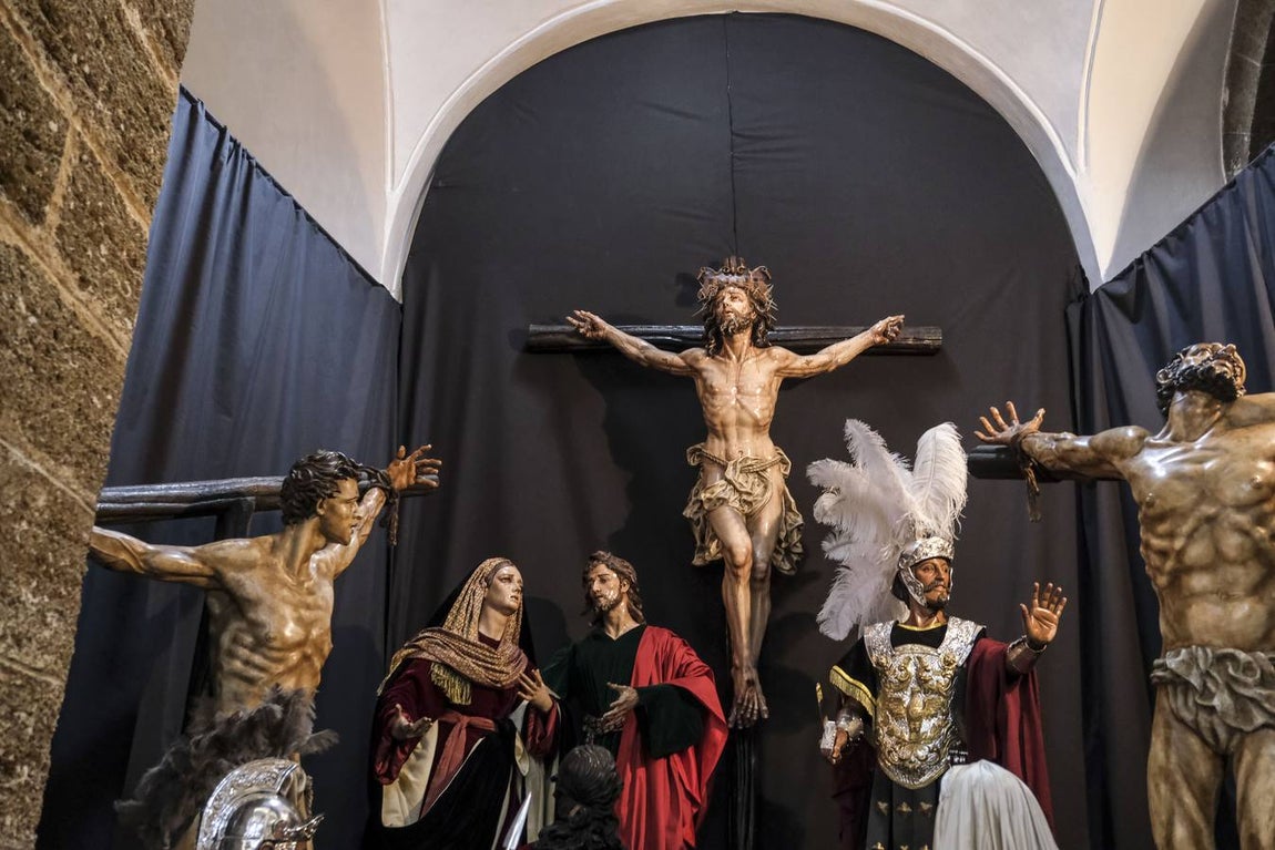 Fotos: las mejores imágenes del Jueves Santo en Cádiz
