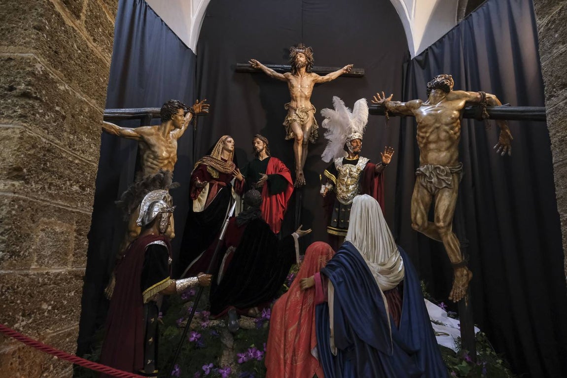 Fotos: las mejores imágenes del Jueves Santo en Cádiz