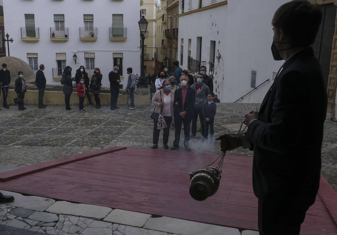 Fotos: las mejores imágenes del Jueves Santo en Cádiz