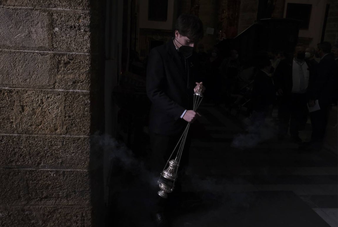 Fotos: las mejores imágenes del Jueves Santo en Cádiz