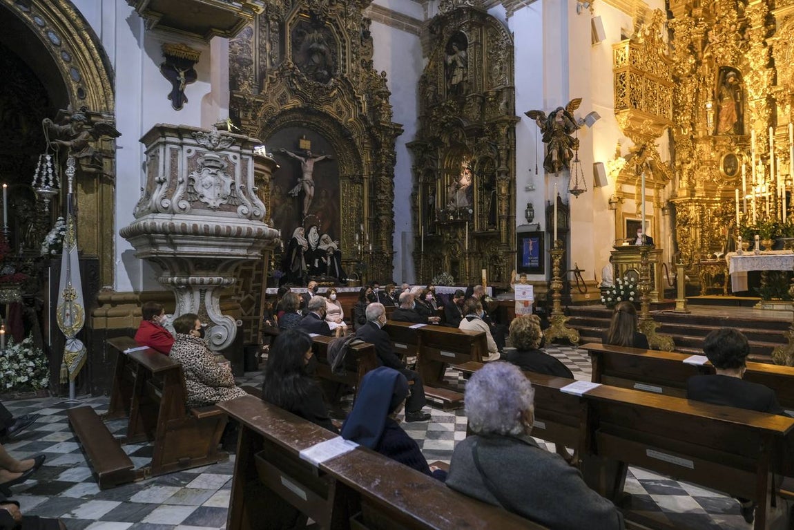 Fotos: las mejores imágenes del Jueves Santo en Cádiz