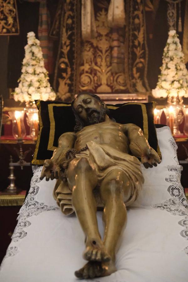 Semana Santa de Córdoba 2021 | Las imágenes del Santo Sepulcro el Viernes Santo