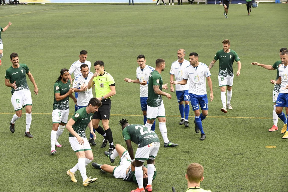 Las mejores imágenes del gol y el penalti en el Tamaraceite - Córdoba CF
